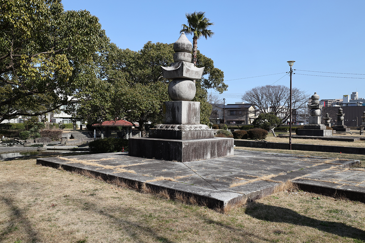 興源寺墓所